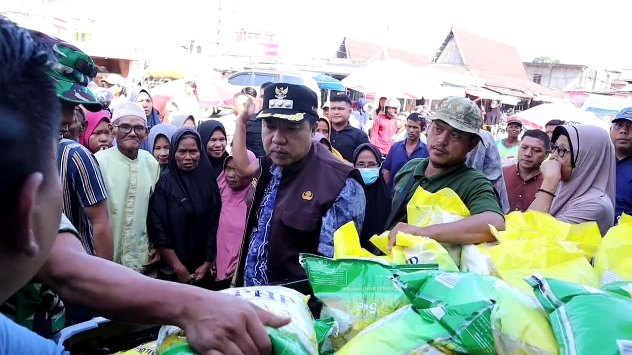 Cegah Inflasi, H Mukti Gelar OP di Pasar Pamenang tekan Lonjakan Harga Jelang Puasa Ramadhan 1445 H   