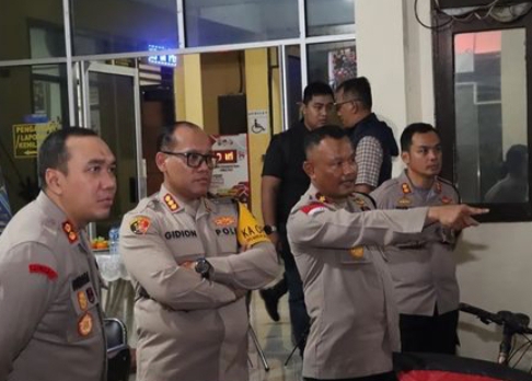 Kapolres Metro Jakut Kunjungan ke Polsek Koja Dalam Rangka Pengecekan Kesiapsiagaan Personil Polsek Koja Jakarta Utara