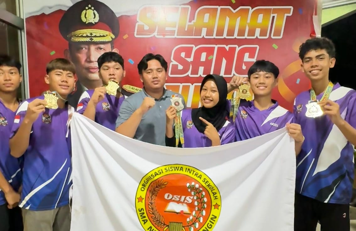 Pj Bupati Apresiasi Atlit SMA 6 Raih Juara Nasional Pada Kejuaraan Taekwando Kapolri Cup V 2024 di Jakarta