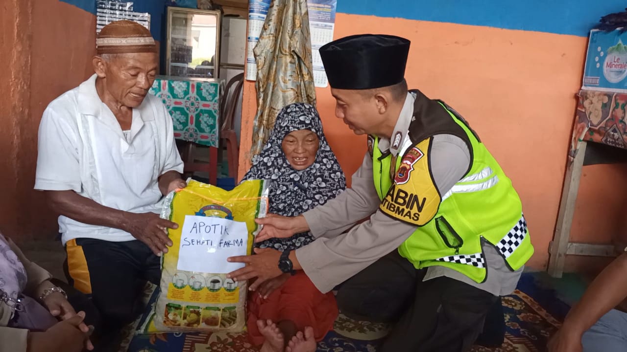 Peduli Sesama,Komunitas Jumat Berkah Santuni Warga tak mampu dan Upayakan Perobatan Gratis melalui BPJS kesehatan