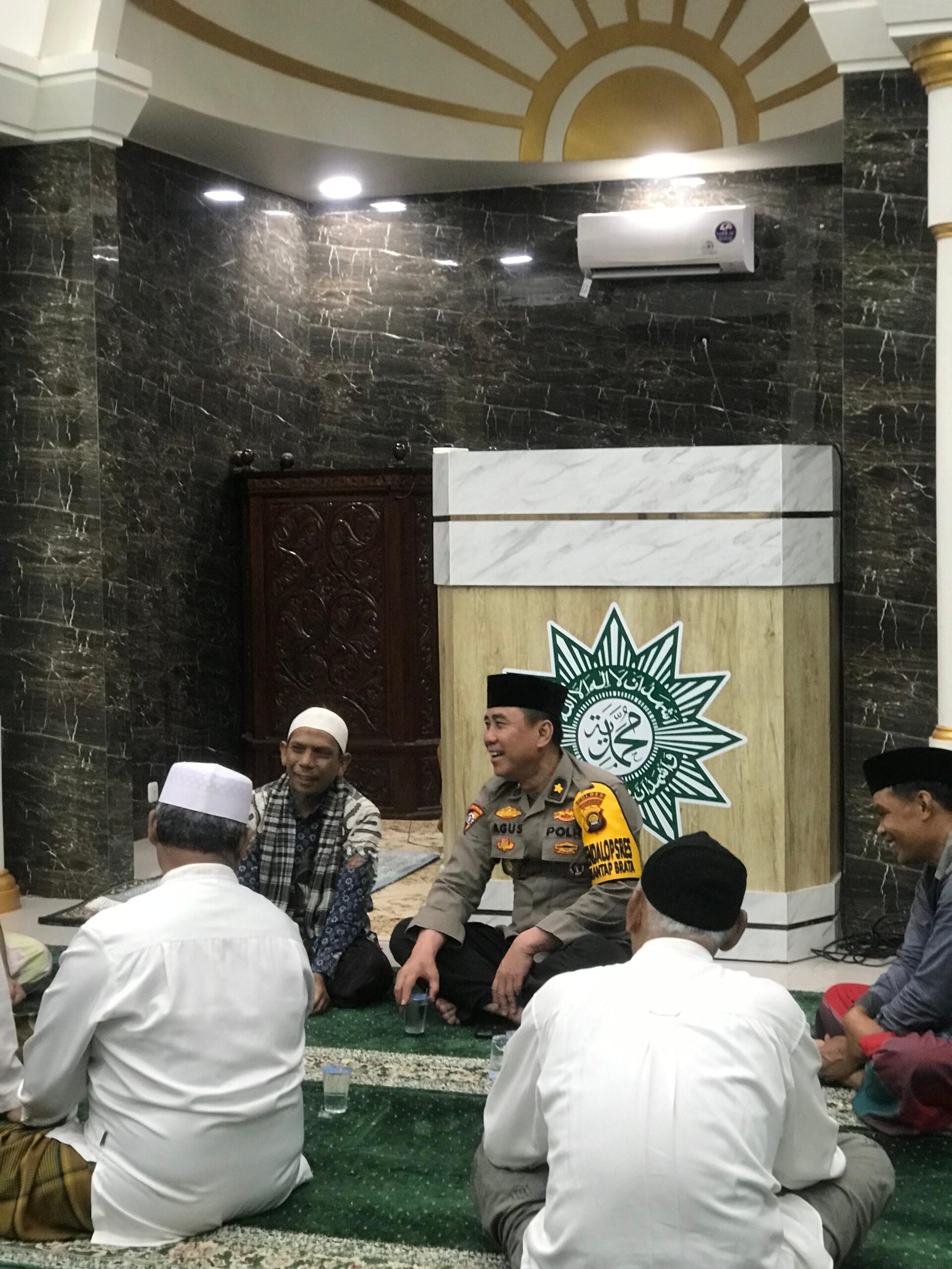 Safari Ramadhan Polres Merangin dimasjid Muhammadiyah At-Tamwir, Beramal dan baca Ayat Suci Alquran di waktu bulan Ramadhan