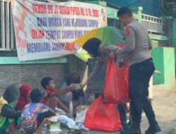 Selama bulan Suci Ramadhan, Kepolisian Daerah (Polda) Jambi membagikan nasi dan takjil gratis,