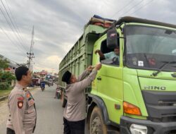 Polsek Pauh Berbagi Taqjil Bulan Ramadhan di Barengi himbauan Kamtibmas serta Tertib Berlalulintas 