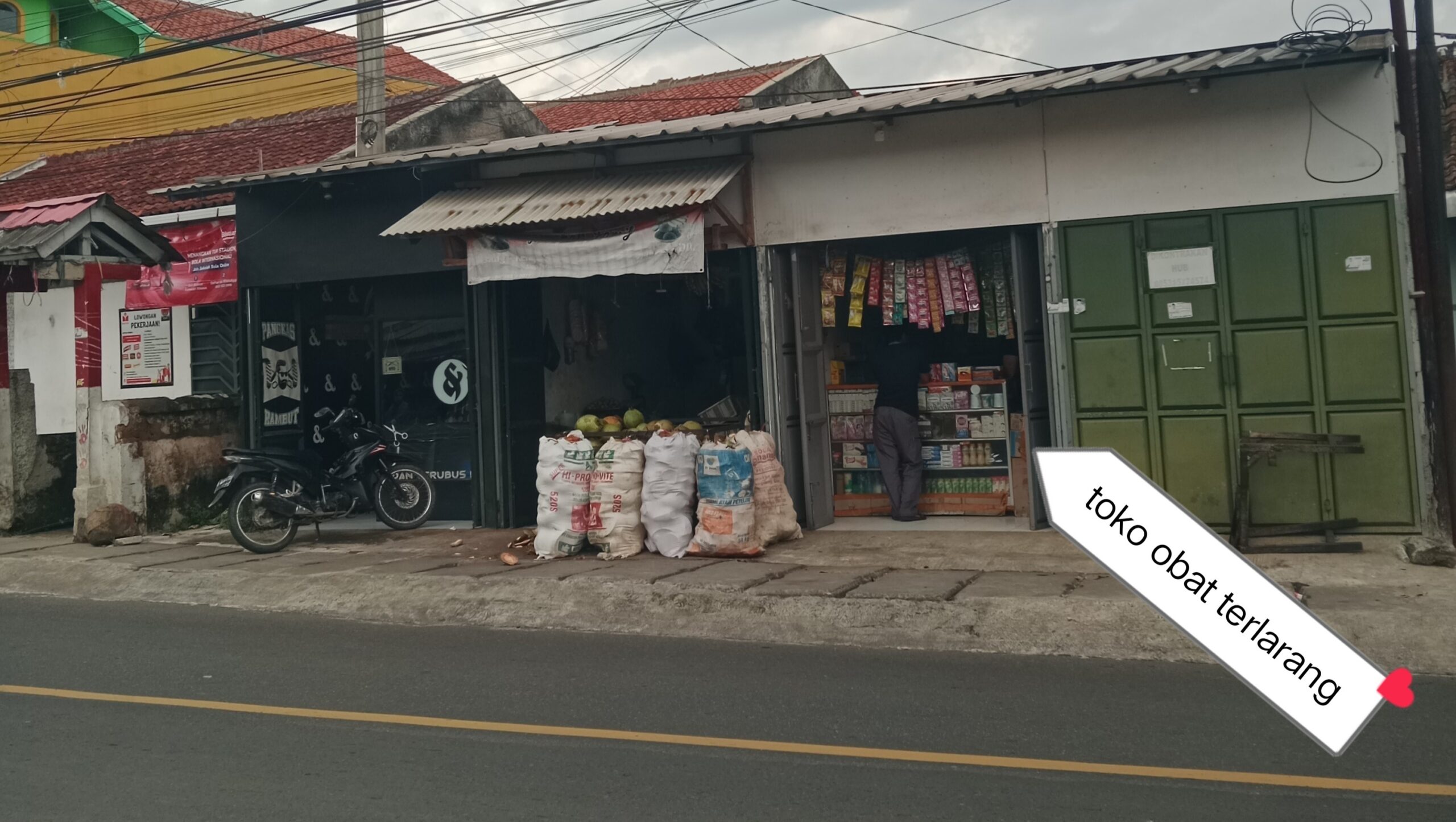 Ribuan Obat Terlarang Di jual Bebas Tanpa Resap Dokter, Toko Yang Berkedok Apotik