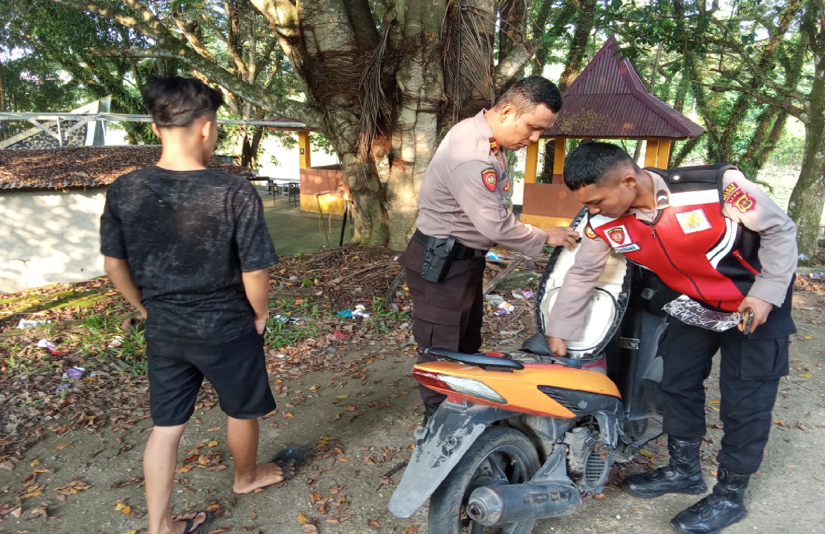 Kasat Samapta Bubarkan Tawuran Remaja di Bawah Umur di Ujung Tanjung Muaro Mesumai