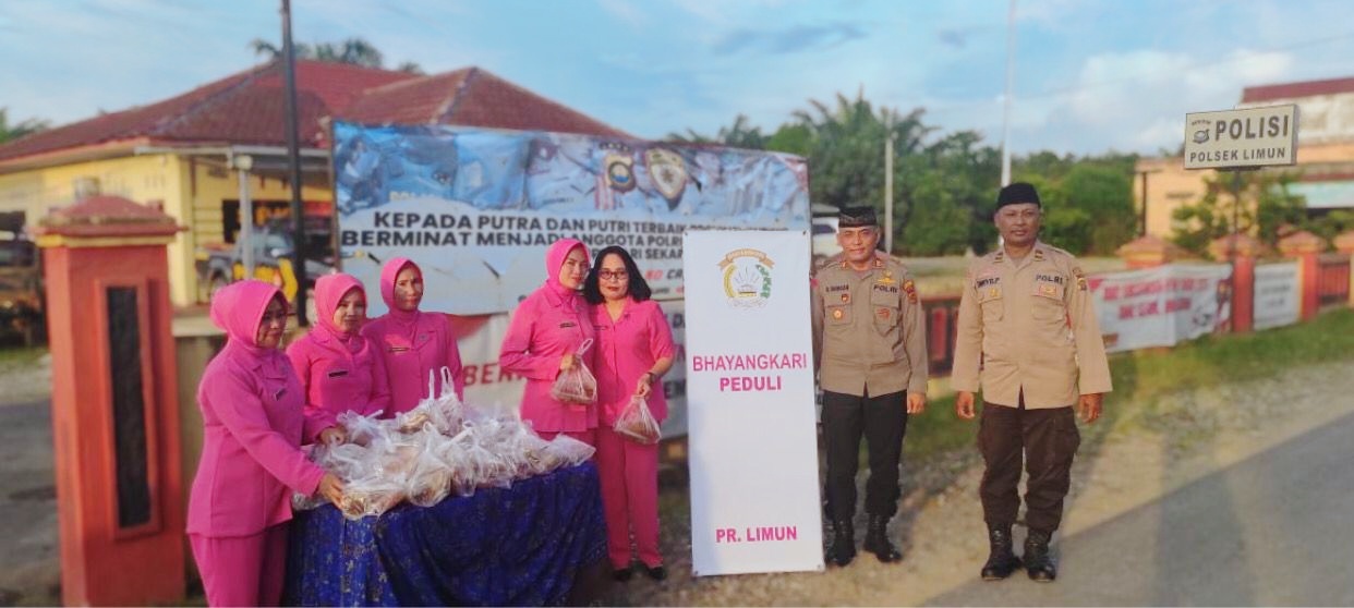 Kapolsek Limun Selipkan Himbauan Saat Bagi Taqjil, Jaga Kerukunan dan saling menghargai di tengah Masyarakat.