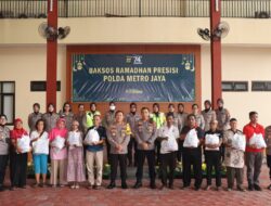 Bakti Sosial Ramadhan, Kapolres Metro Jakarta Pusat Bagikan 500 Paket Sembako