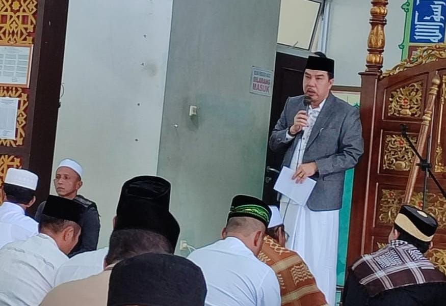 Pemkab Merangin Gelar Shalat IED di Masjid Baitul Makmur.Pj Bupati H Mukti Ajak Masyarakat Hadiri Open House di Rumah Dinasnya