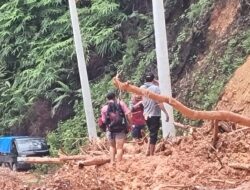 Bukit Rayo Muara Cuban Longsor, Personil Polsek Batang Asai gerak Cepat ke Lokasi 