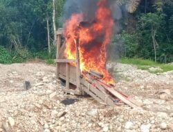 Sweeping Aktivitas PETI,Jajaran Polsek Pelepat bersama Dua Datuk Rio Langsung Laksanakan Penindakan di Bantaran Sungai Batang Pelepat.