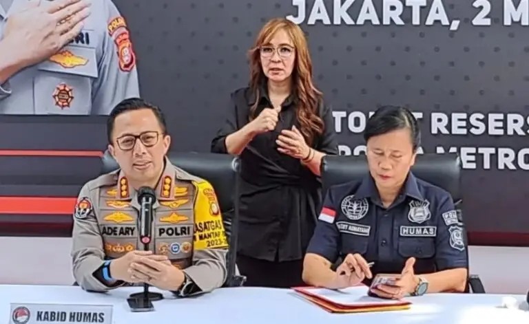 polisi Ungkap Pembunuhan Wanita | Mayat Wanita Di Temukan Dalam Koper Di Kawasan Cikarang