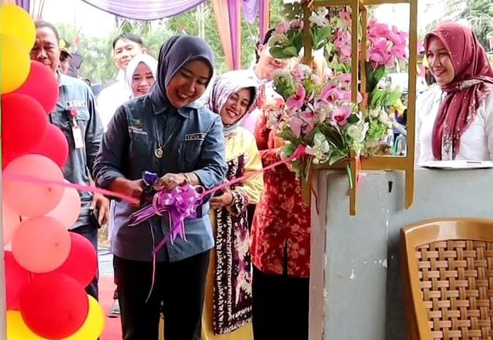 Ketua TP PKK Launching Posyandu ILP Mekar Kasih Di Dusun Gading Mas Desa Sinar Gading Kecamatan Tabir Selatan   