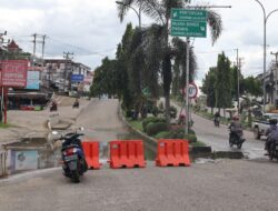 Pemkab Merangin Resmi Tutup Jalan Tergenang untuk Umum Perbaikan Dalam Proses Izin Balai Pelaksana Jalan Nasional