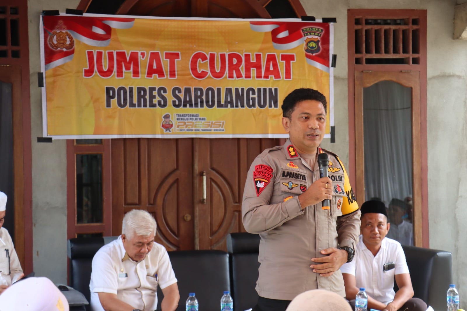 Kapolres Sarolangun Jum’at Curhat Bersama Warga Desa Pulau Aro