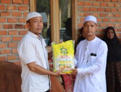 Diwakili Kasat Binmas,Kegiatan Jum’at Berkah Polres Merangin Sambangi Yayasan Riyadhul Hilim Desa Markeh