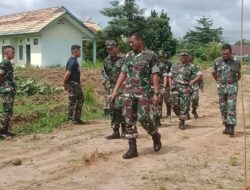 Letkol. Inf. Suyono S.Sos laksanakan Peninjauan Lahan Ketahanan Pangan di Kompi Senapan A 