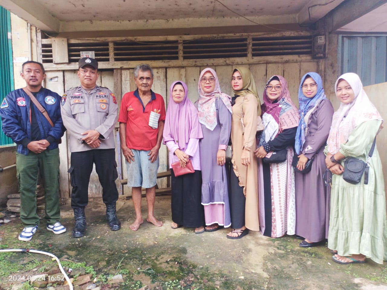 Tim Jumat berkah Tabir Selatan Kunjungi Warga Tak Mampu 