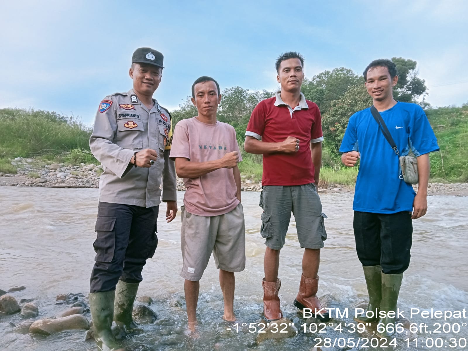 Berangsur Pulih, Kebersamaan Warga dan Jajaran Polsek Pelepat Tunjukkan Kerja Nyata Pada Perbaikan Ekosistim dan Biota Air