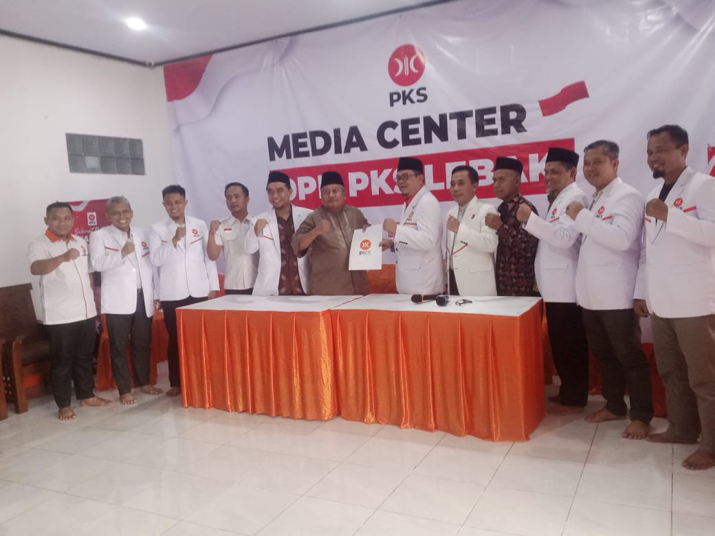 H. Akhmad Jajuli Bakal Calon Bupati Lebak Ambil Formulir Pendaftaran Ke PPP dan PKS