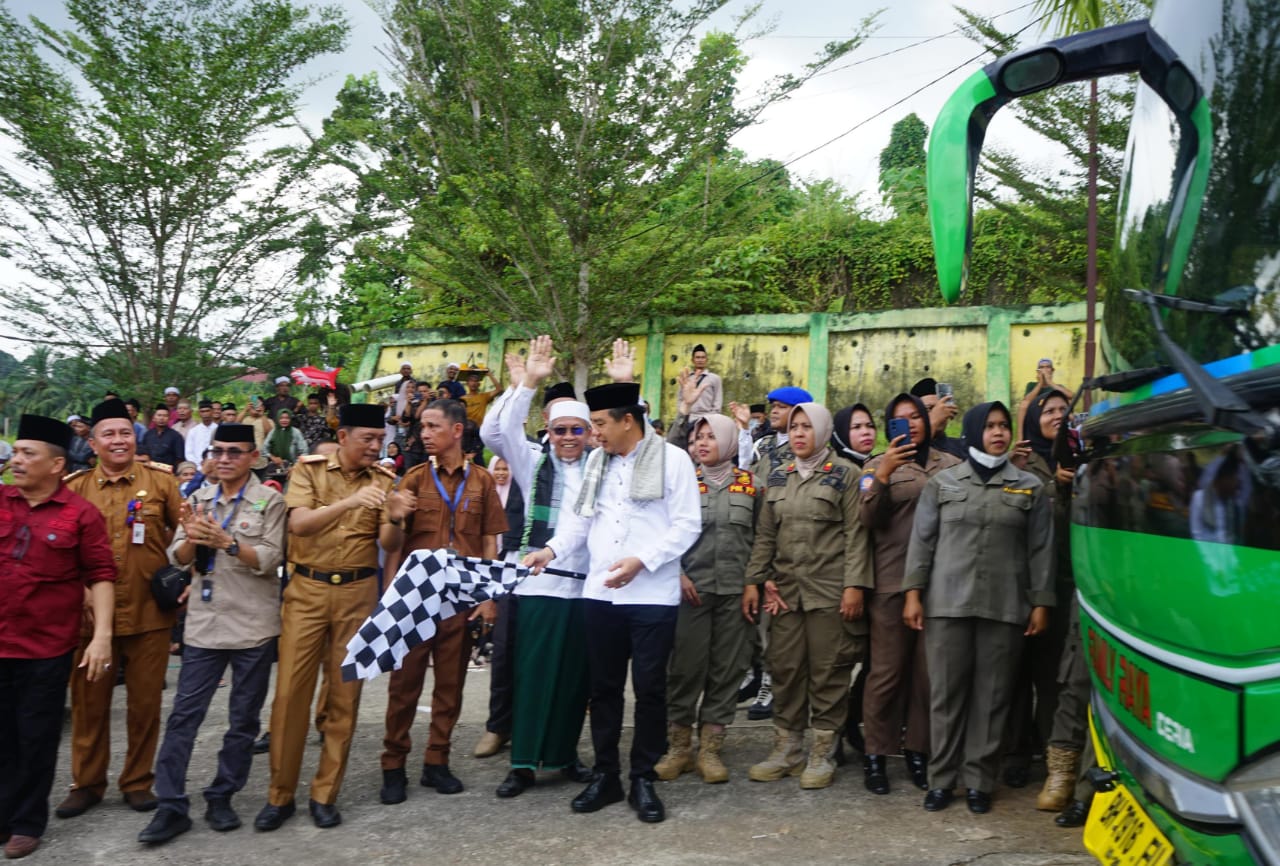 Pj Bupati Berangkatkan CJH Merangin Kloter 24 H Mukti: Semoga Semua Menjadi Haji dan Hajah yang Mabrur