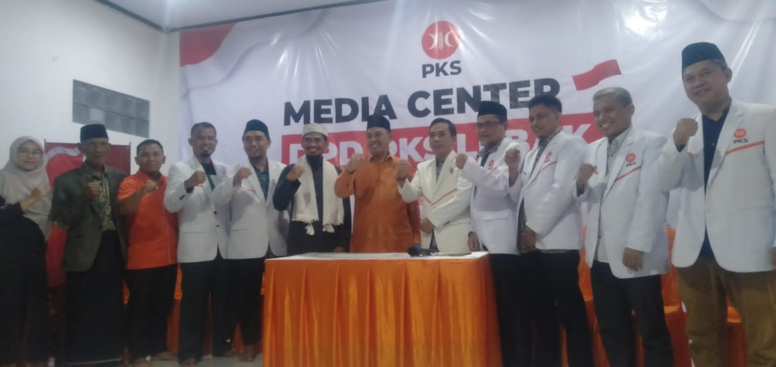 Sanuji Pentamarta Bacabup Sudah Kembalikan Formulir Pendaftaran Ke Kantor DPD PKS Lebak 