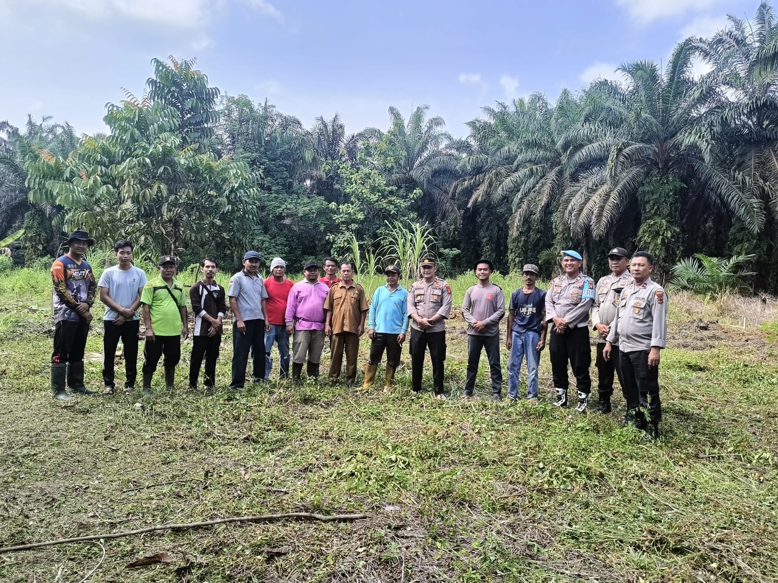 Apresiasi Warga Empat Desa Atas Rencana Pendirian Pospol di Desa Gapura Guci Polsek Pelepat