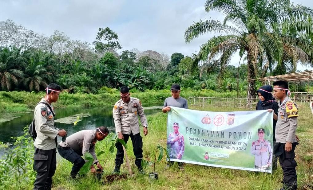 Penanaman Penghijauan Polres Sarolangun Polsek Air Hitam “HUT BHAYANGKARA ke 78 ” 