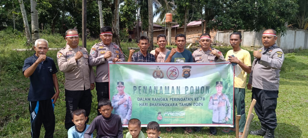 Polres Sarolangun Polsek Limun Laksanakan Penanaman Pohon Penghijauan ” HUT BHAYANGKARA ke 78 “