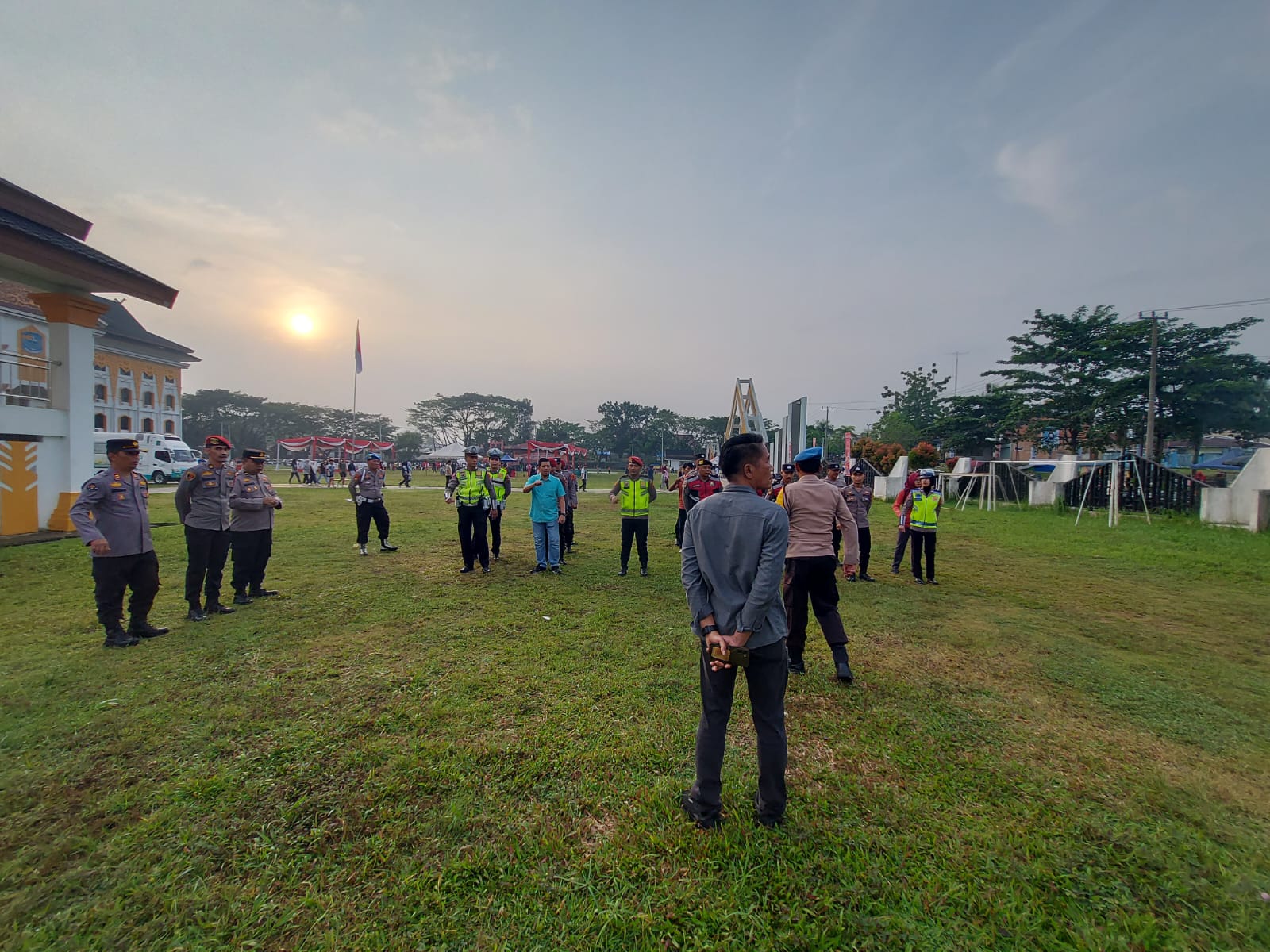 Polres Merangin Gelar Pengamanan Launching pilkada Bupati dan wakil Bupati tahun 2024