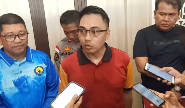 Konferensi Pers di Mako Polres Bintan HS Cs Raup Keuntungan Rp198 Juta Dari Pemalsuan Surat Tanah HS Selaku Inisiator Dalam Kasus Ini