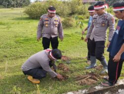 Bukit Hijau Polres Sarolangun Polsek Batang Asai Laksanakan Penanaman Pohon Penghijauan.