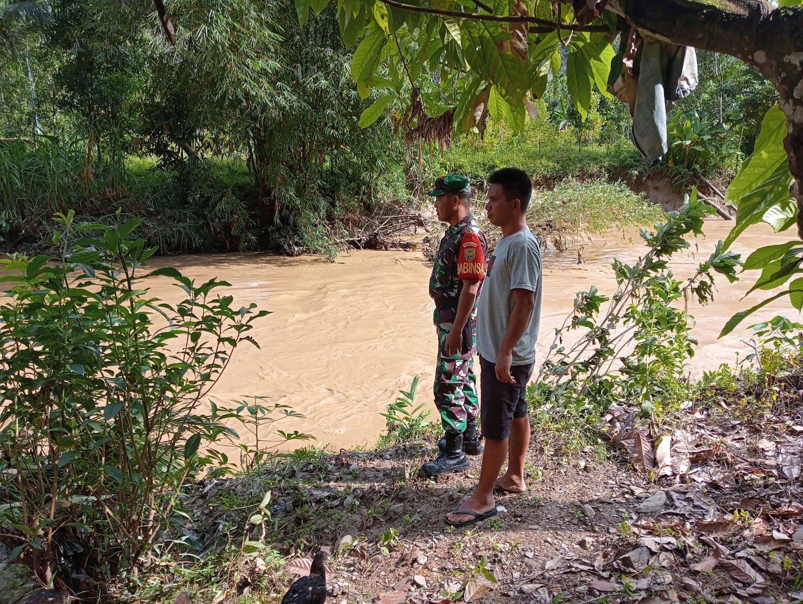 Babinsa Serda Hendrawadi Patroli wilayah, Waspada Bencana Alam, Banjir dan longsor