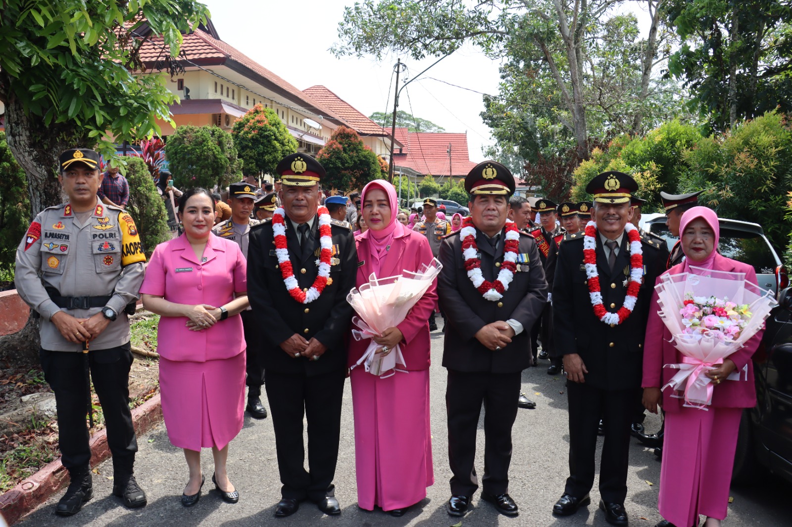 Polres Sarolangun Gelar Acara Wisuda Purna Bakti Personil, Tiga Pamen Memasuki Masa Pensiun