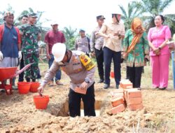 Kapolres Tebo AKBP Dr. I  Wayan Arta Ariawan SH. S. Ik. MH. Pimpin Peletakan Batu Pertama  Pembangunan Makapolsek Serai Serumpun