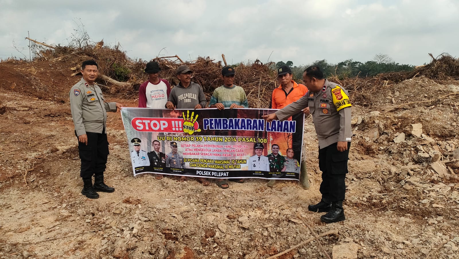 Jajaran Polsek Pelepat Polres Bungo Laksanakan Giat Sosialisasi STOP KARHUTLA Pada Masyarakat