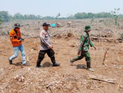 Wujudkan Kepedulian Lingkungan, Babinsa Ajak Warga Patroli Bersama