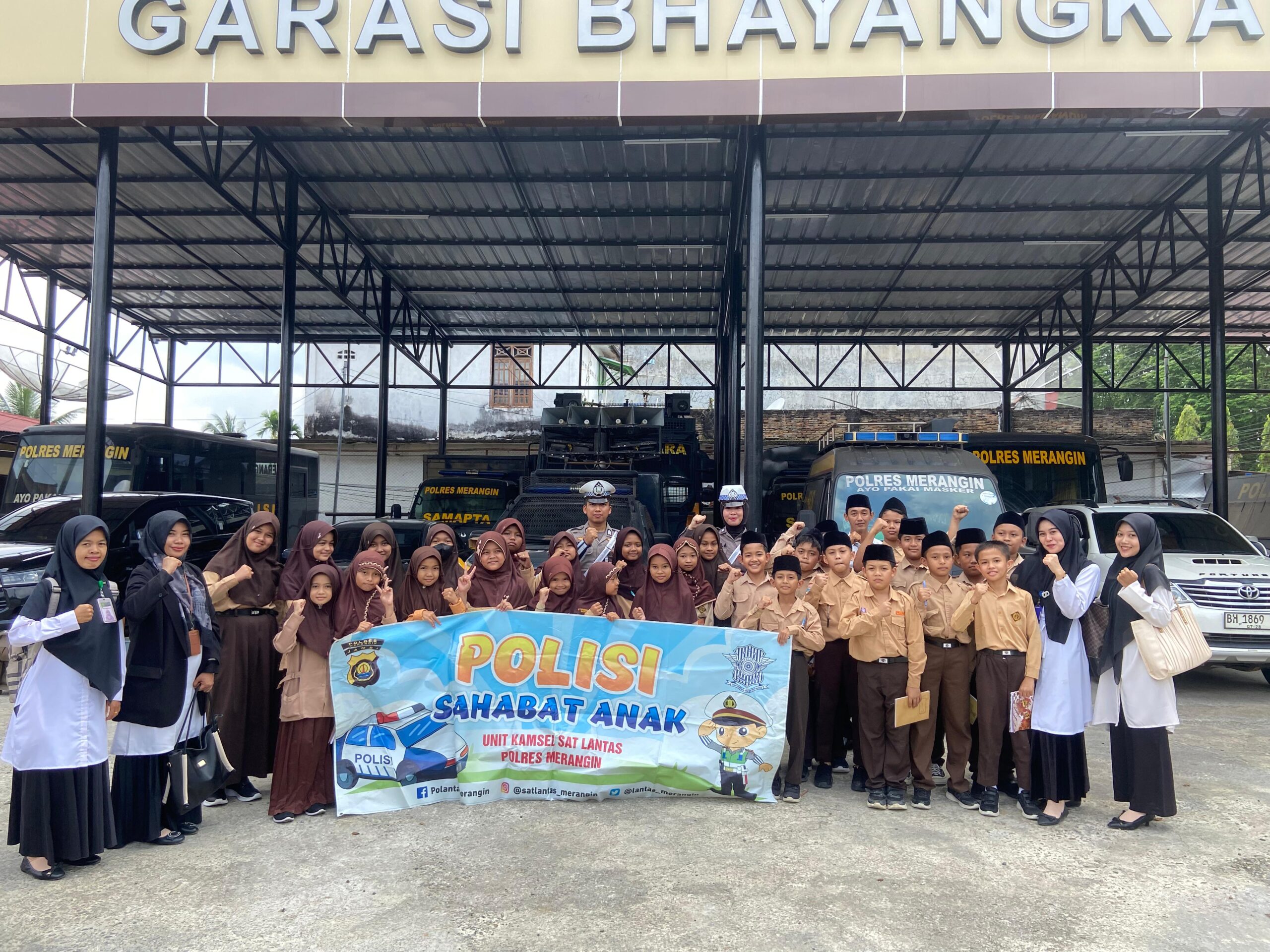 Satlantas Polres Merangin di sambangi Siswa/i SD IT Al Munawwaroh