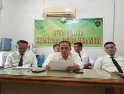 Kepala Kejaksaan Negeri Merangin Pimpin Confrence Pers terkait kinerja Kejaksaan Negeri Merangin sejak 22 Juli 2023 hingga 22 Juli 2024