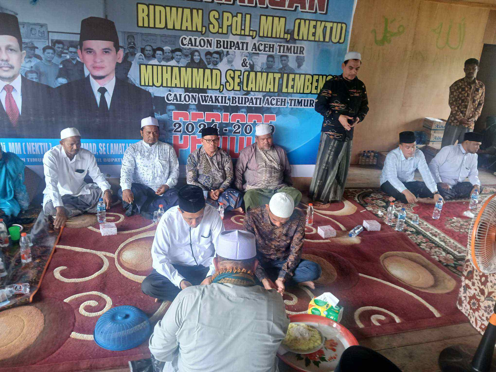 Ulama kharismatik Abu Keude Dua peusijuek Calon Bupati Aceh Timur dari partai NasDem (Nektu & Amat Lembeng)