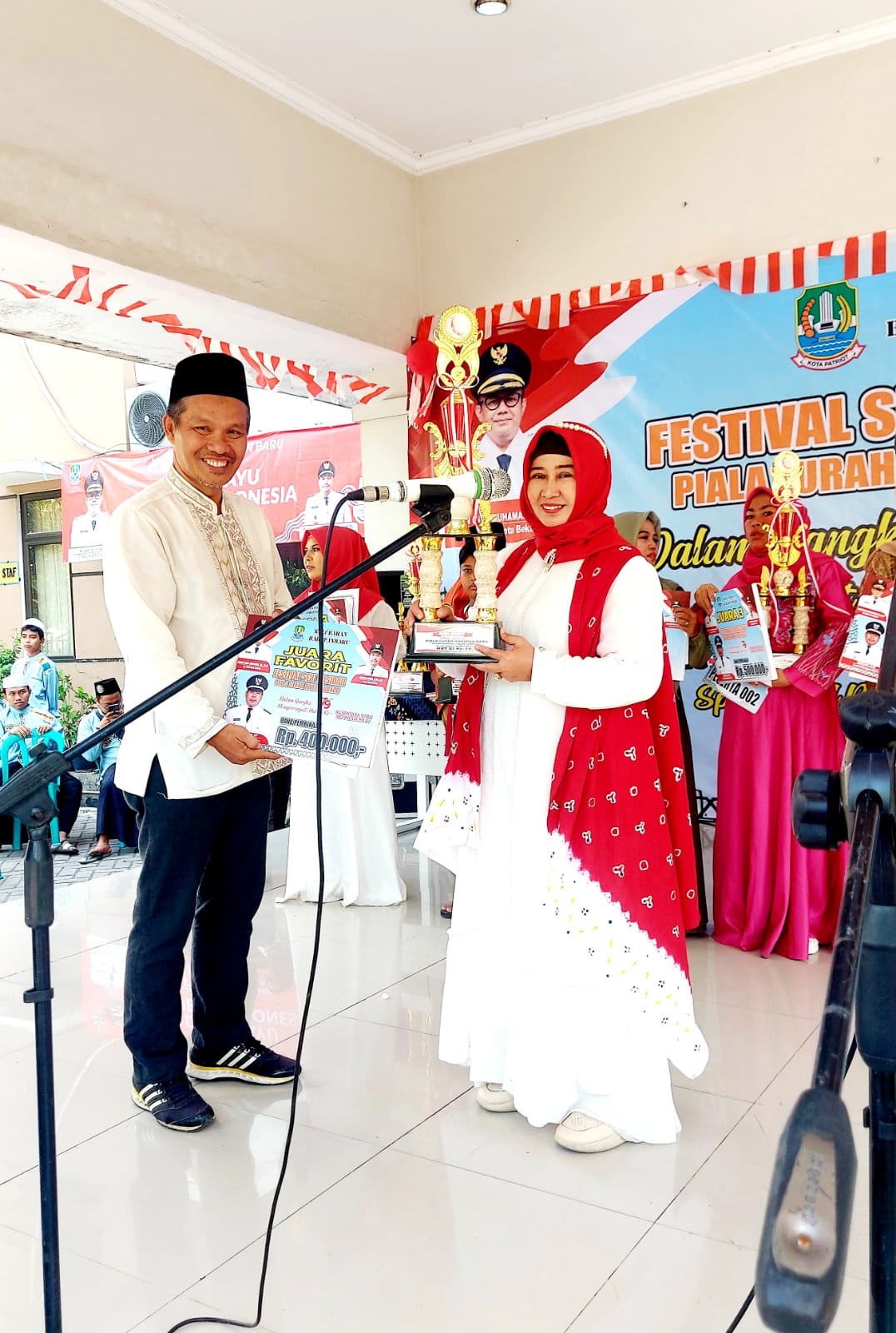 Ibu – Ibu Qosidah Turut Memeriahkan Rangkaian acara HUT RI Di Kota Bekasi