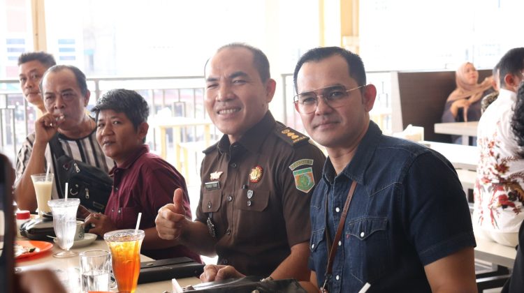 Undang Insan Pers Coffe Morning, Kasi Penkum Kejati Kepri Acara Silaturahmi Sekaligus Pisah Sambut Kasi Penkum Kejati Kepri Denny Ateng Prakorso Pindah tugas di Gantikan Oleh Kasi Penkum Kejati Kepri yang Baru Yusnar Yusuf Hasibuan