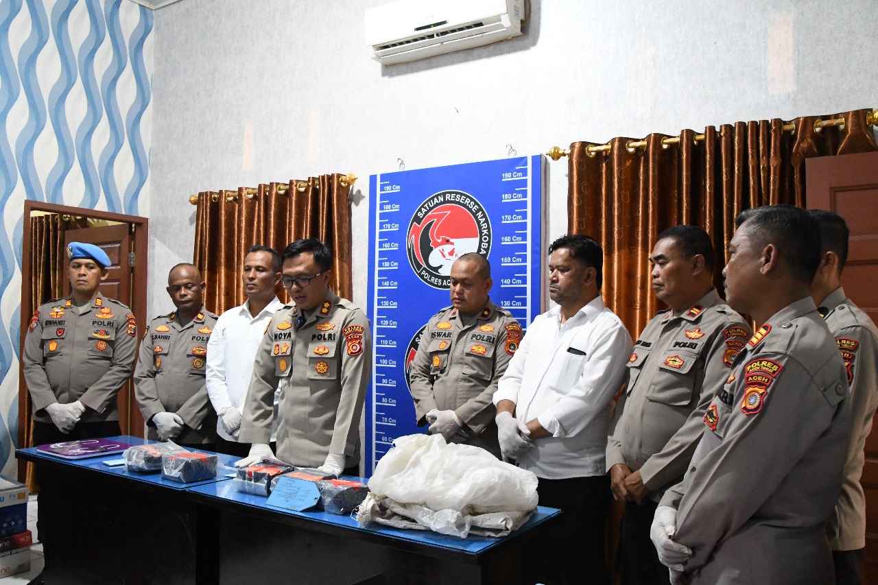 Tim Gabungan Polres Aceh Timur Berhasil Ungkap Pelaku Tindak Pidana Penyalahgunaan Narkotika, Lebih Kurang 5 Kg Sabu Disita