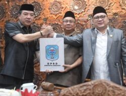 Setelah Rangkaian Pawai HIT RI ke -79, PJ Bupati Langsung Sampaikan Rancangan Perubahan KUA dan PPAS 2024 di Kantor DPRD Merangin