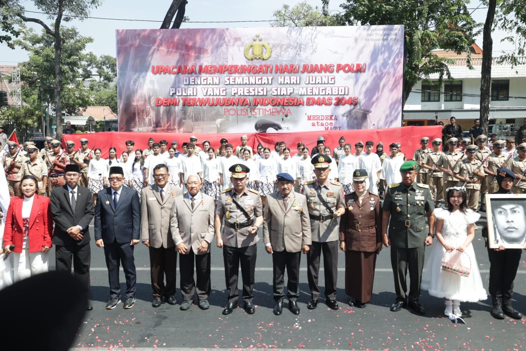 Kapolri Pimpin Upacara Hari Juang Polri di Surabaya