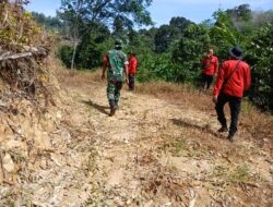 Babinsa Koramil 420-07/ Sei Manau Melaksanakan Sosialisasi Dan Patroli Pencegahan Karhutla Di Wilayah