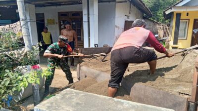 Wujudkan Lingkungan Yang Bersih Dan Sehat, Sertu Kasiyato Bantu Pembuatan Jamban Warga Binaannya