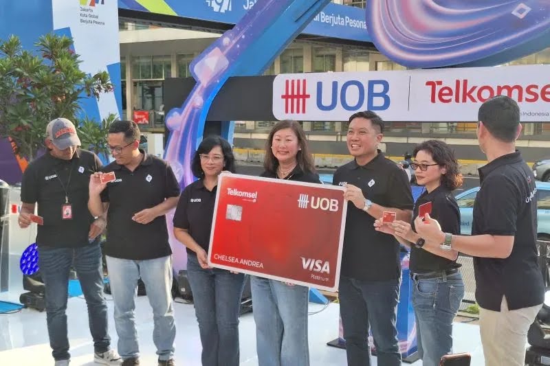 Pt. Telekomunikasi (Telkomsel) Meluncurkan Gaya Baru Kartu Kredit Bersama Pt. Bank UOB Indonesia