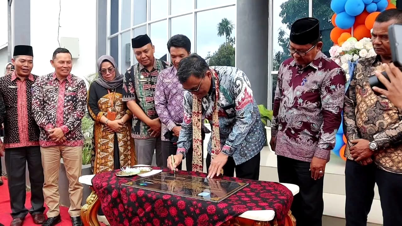 Gedung Layanan Perpustakaan Merangin Diresmikan Launching E-Perpustakaan dan Penerapan Aplikasi Srikandi