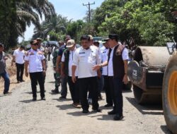 Jalan Pasar Pamenang-Empang Benao Segera Mulus. Pj Bupati Pantau Pelaksanaan Pengerjaan