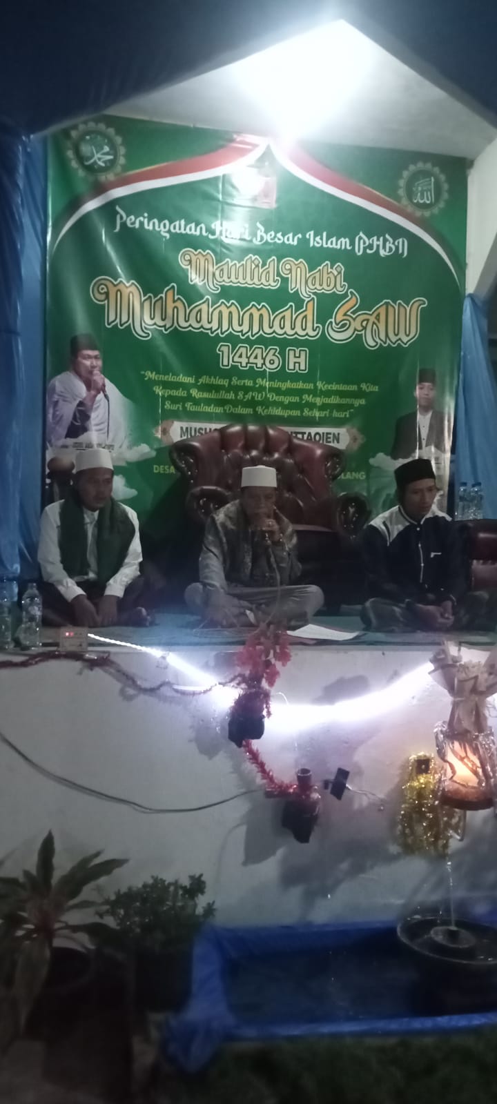 CALINCING BERDAKWAH MENGADAKAN PERINGATAN MAULID NABI MUHAMAD (SAW) Desa ciinjuk kampung calingcing RT 02/04  